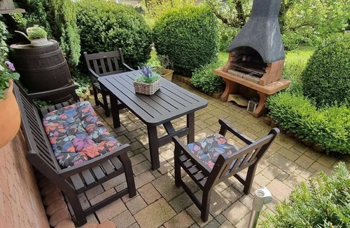 Vorden House | Sun-drenched holiday home with conservatory