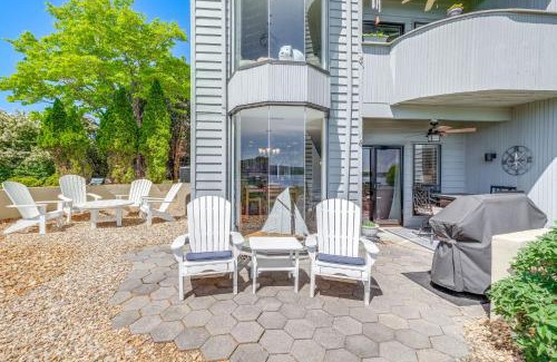 North Shore Apartment | Sun-Filled Condo with Smith Mountain Lake Views