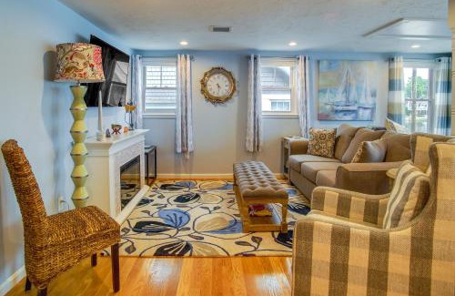 Wareham Center House | Sun-Soaked Wareham Cottage with River Access!