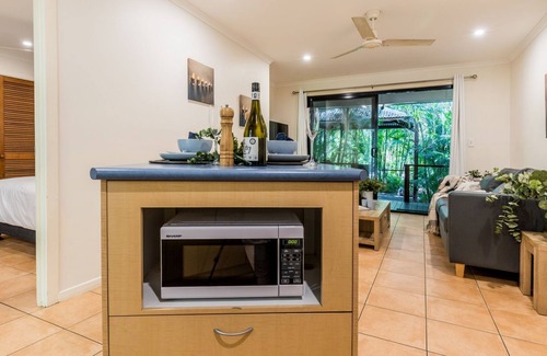 Agnes Water Villa | Sunbird Garden 2 - Private villa with spa & small pet permitted inside