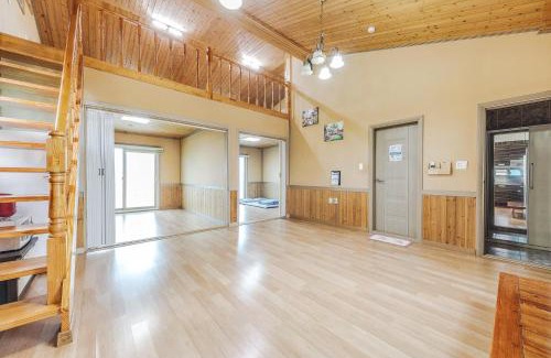 Tarimok House | Suncheonman Muhan Dojan Pension