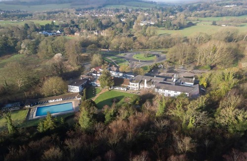 Box Hill Apartment | Sunday BoxHill Burford Bridge Hotel Standrd Double