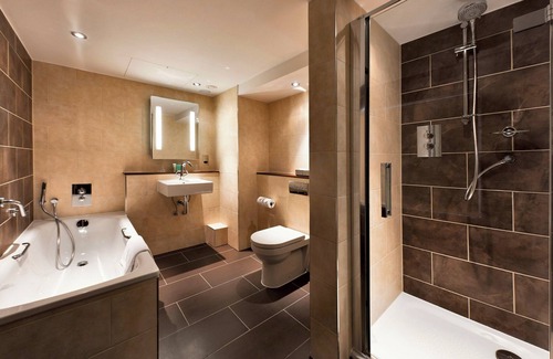 Staines Hotel | Sunday London Staines-upon-Thames Heathrow T5