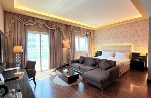 Ras Al Khaimah Hotel | Sunday Mangrove Corniche Hotel, Ras Al Khaimah