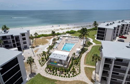 Sanibel House | Sundial A201- Gorgeous Beachfront Condo at Sundial
