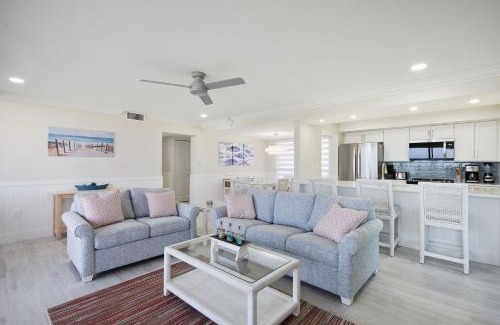 Sanibel House | Sundial A201- Gorgeous Beachfront Condo at Sundial