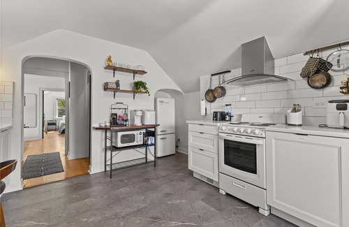 Wauwatosa Apartment | Sunlit 2BR Upper Retreat