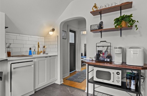 Wauwatosa Apartment | Sunlit 2BR Upper Retreat