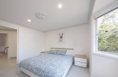 Wollongong Cottage | Sunning and spacious - Green Gables Tree House