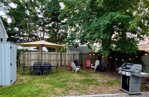 Barnstable Cottage | Sunny 3-bedroom cottage with WiFi and AC-Steps to beach and walkable to town!