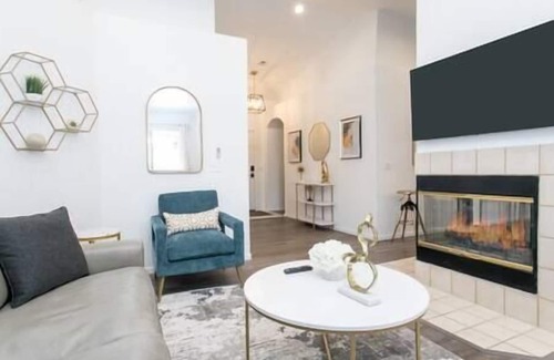 North Las Vegas House | ❤️Sunny 3BR Pool House w/Pool Table and Spa in NLV