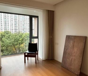 Jing'an Apartment | Sunny Abode 中远A 2Bedroom river view near Suzhou River