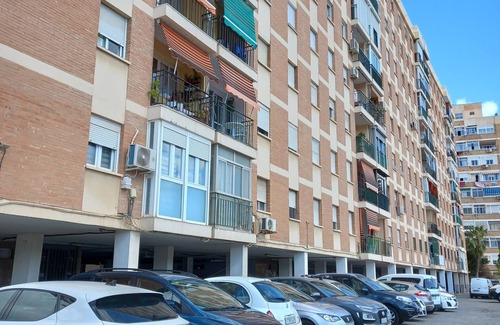 Cruz de Humilladero Apartment | Sunny and central terrace apartment