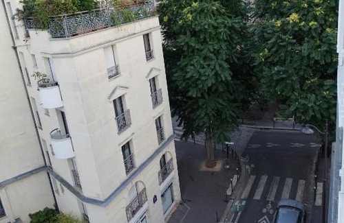 14th Arrondissement Apartment | Sunny and quiet apartment