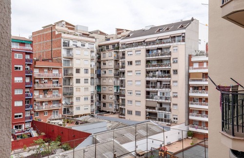 Esquerra de l'Eixample Apartment | Sunny Antiga Esquerra de l'Eixample 3BR, by Blueground