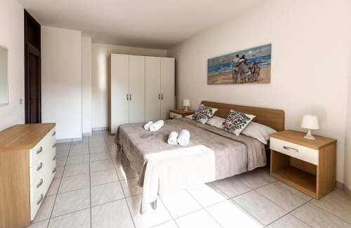 Lignano Sabbiadoro Apartment | Sunny apartment by the beach