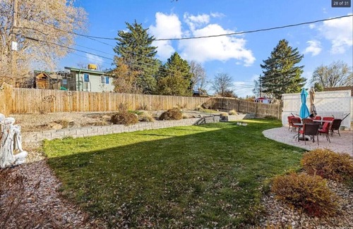 Scenic Heights Apartment | Sunny Beach House of Olde Town Arvada