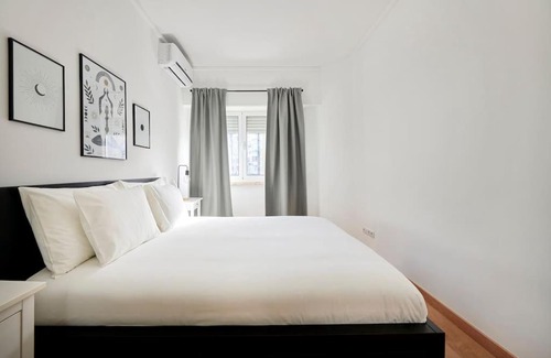 Amadora Apartment | Sunny Brand New Cozy Apartment