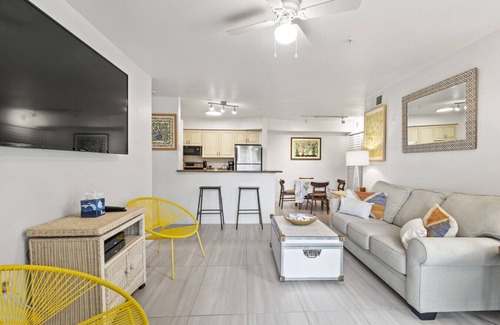 Hudson Bayou Apartment | Sunny Central Sarasota Retreat