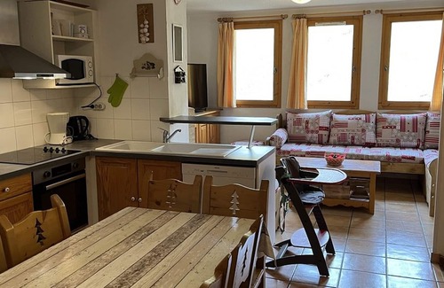 Plagne Soleil House | Sunny chalet on slopes, 5 bedrooms, pet-friendly