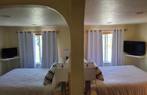 Eastside Santa Cruz Hotel | Sunny Cove Motel