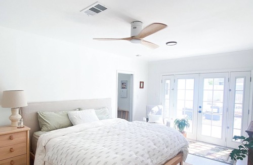 Los Angeles House | Sunny + Cozy 2BR Home with a Pool Near DTLA + Pasadena