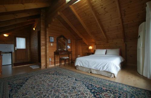 Jungmun House | Sunny Day Jeju