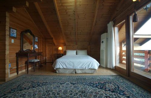 Jungmun House | Sunny Day Jeju