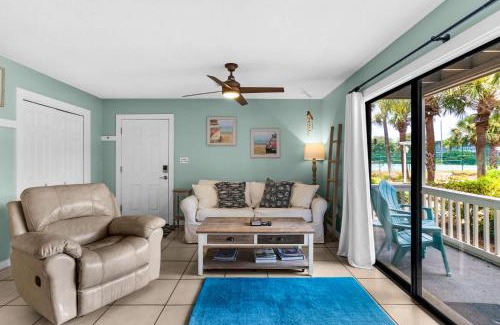 Seagrove Beach House | Sunny Daze at Beachwood Villas - Walk to Beach Outdoor Pools & More