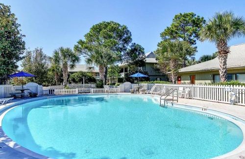 Seagrove Beach House | Sunny Daze at Beachwood Villas - Walk to Beach Outdoor Pools & More