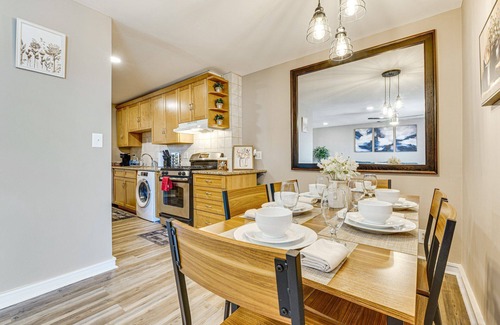 Old Fourth Ward Condo | Sunny Escape with 2BR Condo with Pool Access