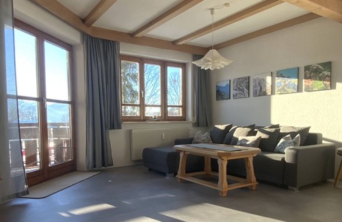 Rettenberg Apartment | Sunny ground floor apartment with terrace and balcony with mountain view, 2 bedrooms,