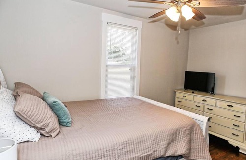 Lincolnton House | Sunny Hill Cottage in the Heart of Lincolnton