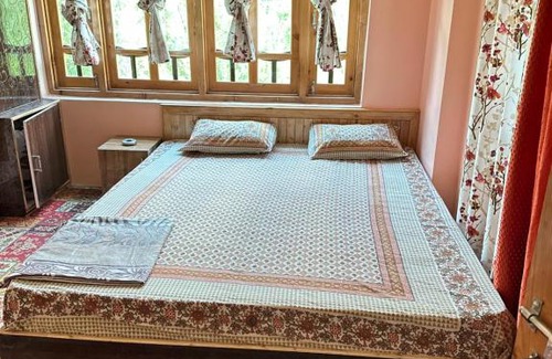 Sangla House | Sunny homestay