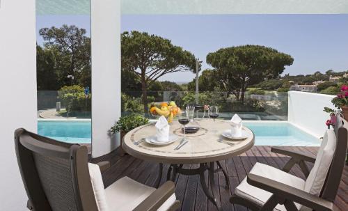 Vale do Garrao Apartment | Sunny Lounge Apartment