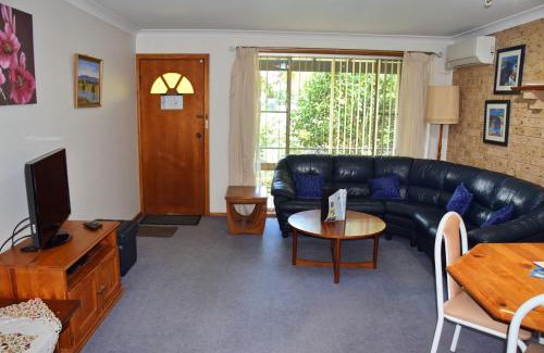 South West Rocks House | Sunny Nook - Bring your own linen.