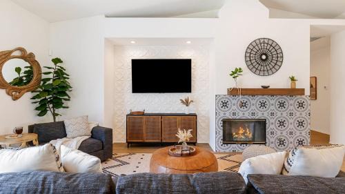 Indio House | Sunny Palms by AvantStay Near Empire Polo Club