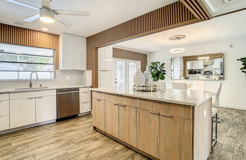 Greater Northdale House | “Sunny Retreat” Pool & mini Golf