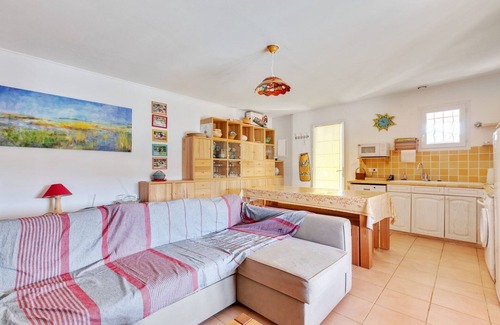 Roquebrun Villa | Sunny Roquebrun Getaway
