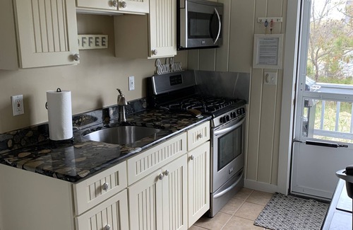 Sagamore Beach House | Sunny Sagamore Getaway—Steps from the Sand