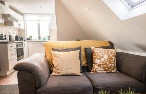Easton Apartment | Sunny Side Flat 5 Contractors Long Stays