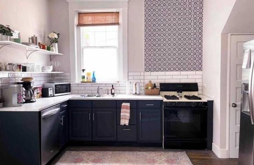 Mosby Apartment | Sunny, Spacious Suite Green & Shaded Backyard