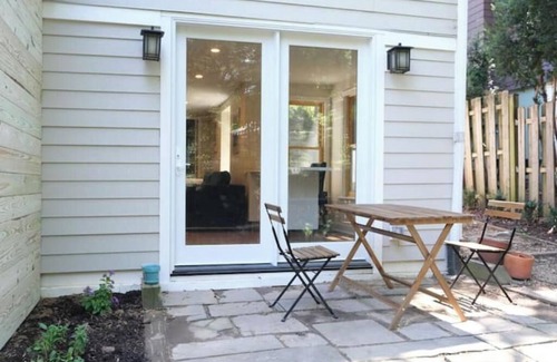 Takoma Park Apartment | Sunny Takoma Apt., Walk to Metro, Free Parking