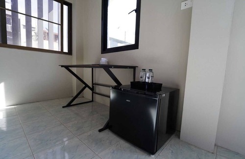 Samsen Nok House | Sunny Twin Escape | Trendy Comfort in Bangkok