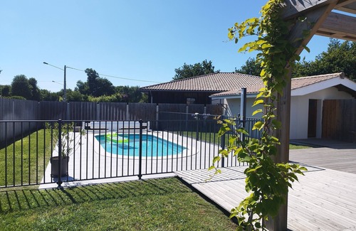 Lege-Cap-Ferret Villa | Sunny villa with pool close to downtown, near ocean & pool