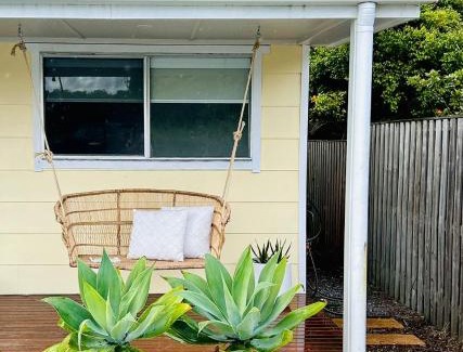 Fingal Head House | Sunnyboy at Fingal Head, pet friendly