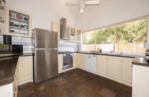 Surf Coast House | Sunnymead Heated Pool Retreat