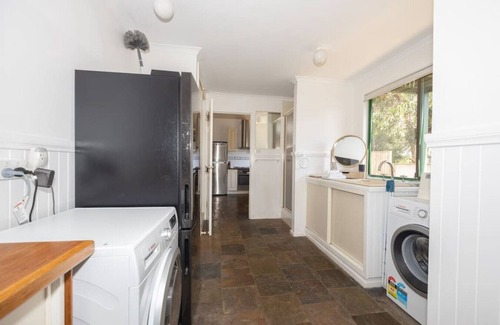 Surf Coast House | Sunnymead Heated Pool Retreat
