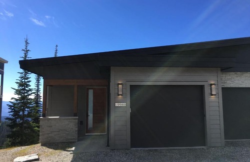 Silver Star Mountain House | Sunnyridge Retreat