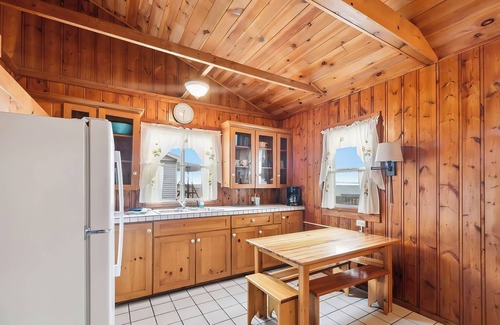 Greenbush Apartment | Sunnyside Combined 12BR 5BA Lakefront Retreat